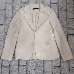 WHite flower detail blazer